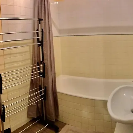 T2 Gare Tgv Spacieux Et Equipe