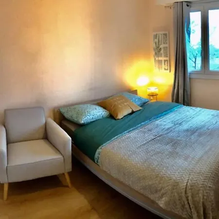 T2 Gare Tgv Spacieux Et Equipe